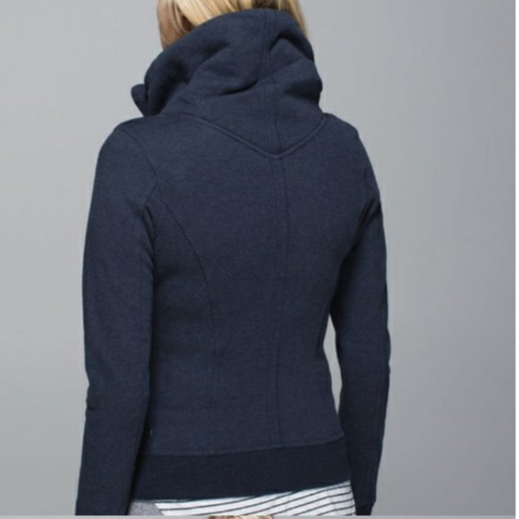 ⭐Host Pick⭐ Lululemon Karmacollected Jacket Heathered Inkwell - Picture 2 of 3